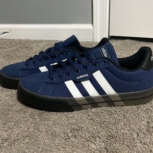 Men’s Adidas shoes worn once like brand new condition size 8.5